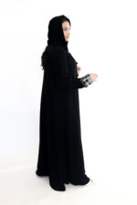 ⁦بليزر فاخر بتطريز أسود⁩ - الصورة ⁦2⁩